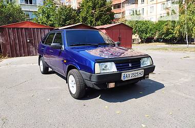 Хэтчбек ВАЗ / Lada 2109 2003 в Полтаве