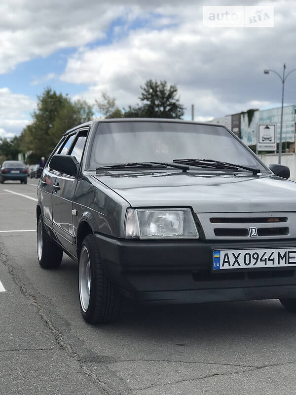 Хэтчбек ВАЗ / Lada 2109 1992 в Краснограде