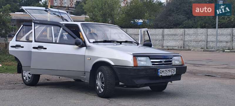 Хэтчбек ВАЗ / Lada 2109 1991 в Чернигове
