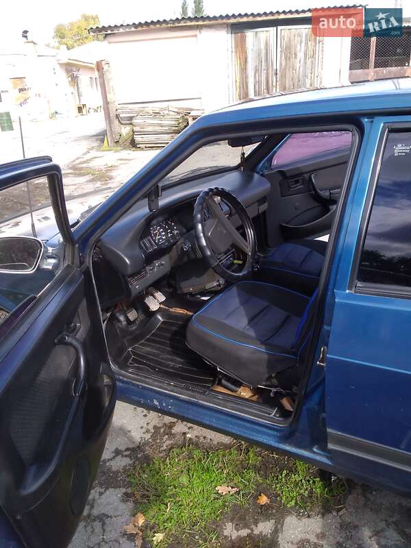 Хэтчбек ВАЗ / Lada 2109 1997 в Звягеле
