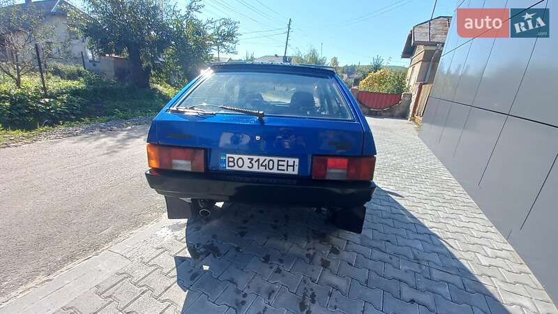 Хэтчбек ВАЗ / Lada 2109 2002 в Теребовле