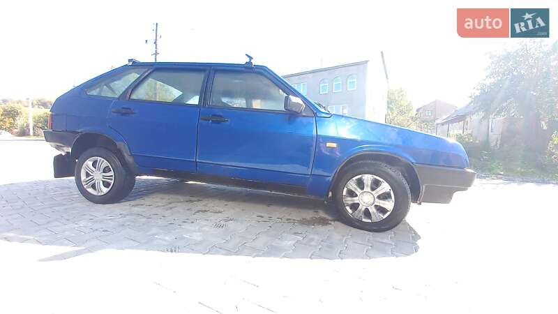 Хэтчбек ВАЗ / Lada 2109 2002 в Теребовле