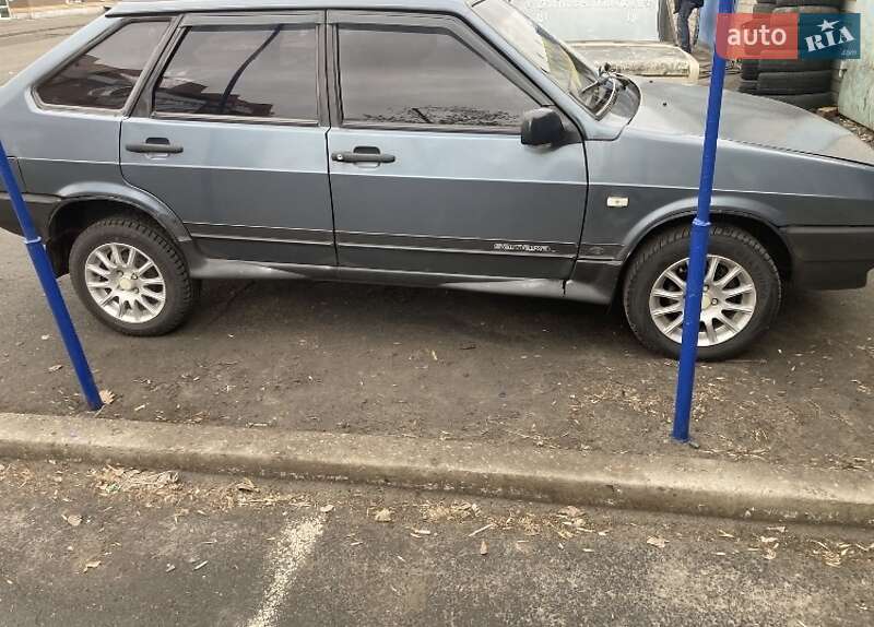 Хэтчбек ВАЗ / Lada 2109 2001 в Полтаве