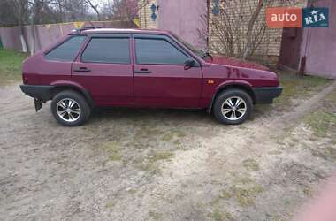 Хэтчбек ВАЗ / Lada 2109 2004 в Киеве