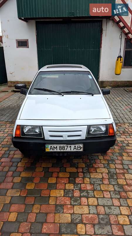 Хетчбек ВАЗ / Lada 2109 1988 в Бердичеві