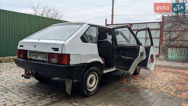 Хетчбек ВАЗ / Lada 2109 1988 в Бердичеві