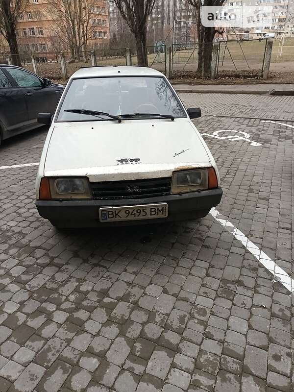 Седан ВАЗ / Lada 2109 1995 в Ровно