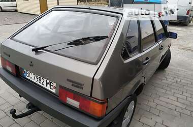 Хэтчбек ВАЗ / Lada 2109 1990 в Каменке-Бугской