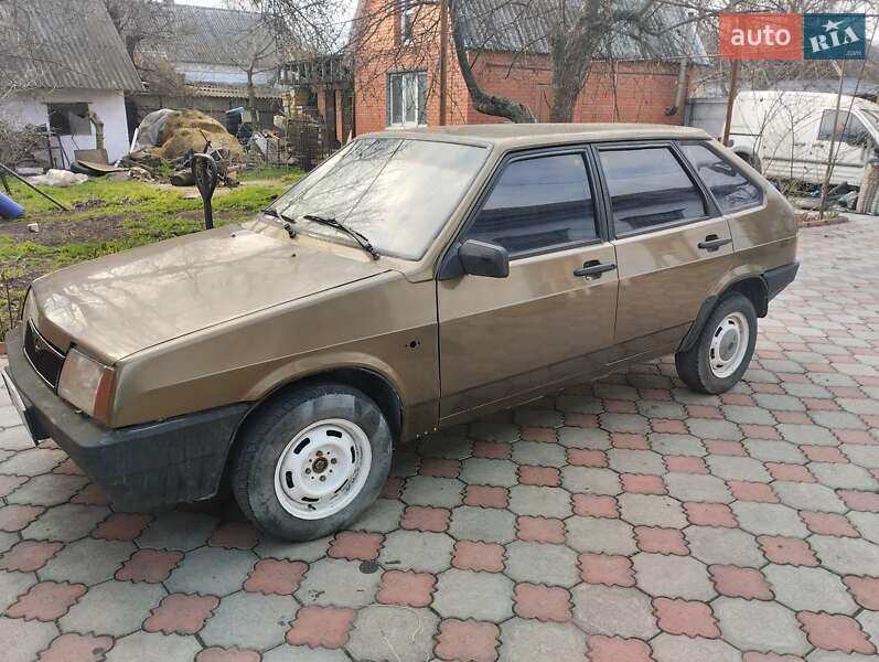 Хэтчбек ВАЗ / Lada 2109 1999 в Днепре