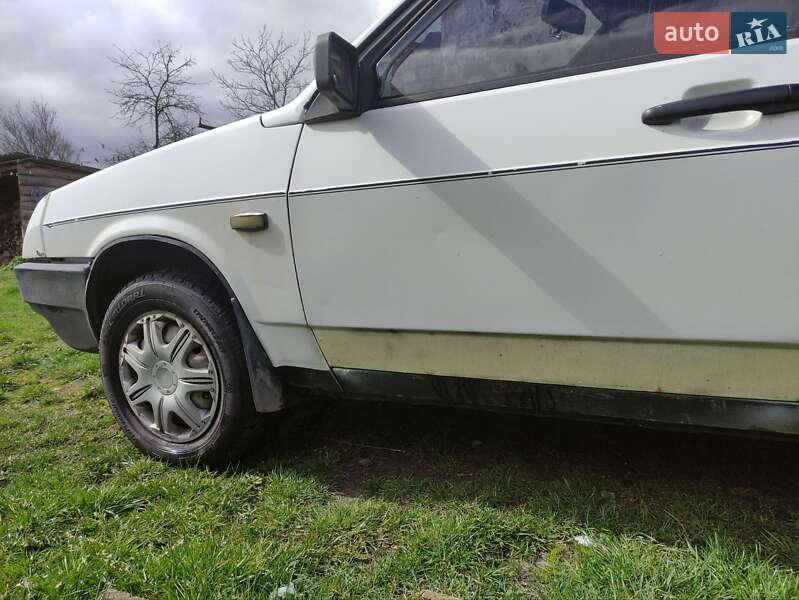 Хэтчбек ВАЗ / Lada 2109 1991 в Ковеле