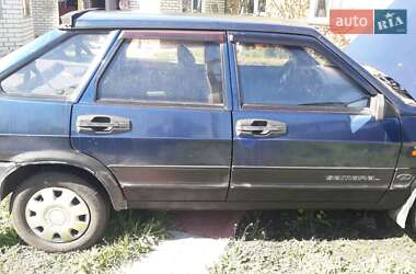 Хэтчбек ВАЗ / Lada 2109 2004 в 