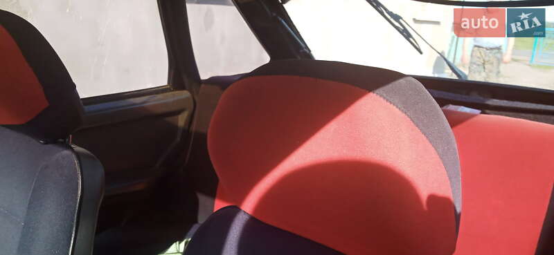 Хетчбек ВАЗ / Lada 2109 1993 в Острозі