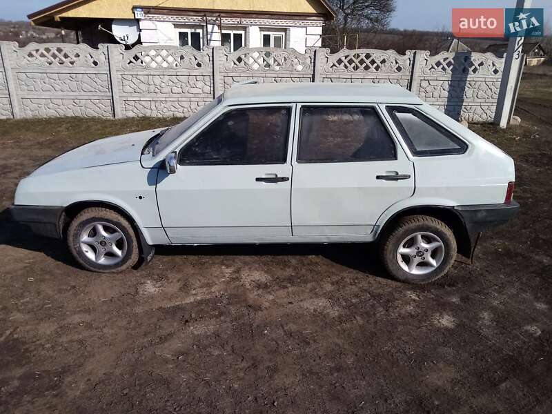 Хэтчбек ВАЗ / Lada 2109 1994 в Александрие фото 2 Хэтчбек ВАЗ / Lada 2109 1994 в Александрие