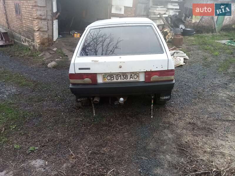 Хэтчбек ВАЗ / Lada 2109 1994 в Александрие фото Хэтчбек ВАЗ / Lada 2109 1994 в Александрие