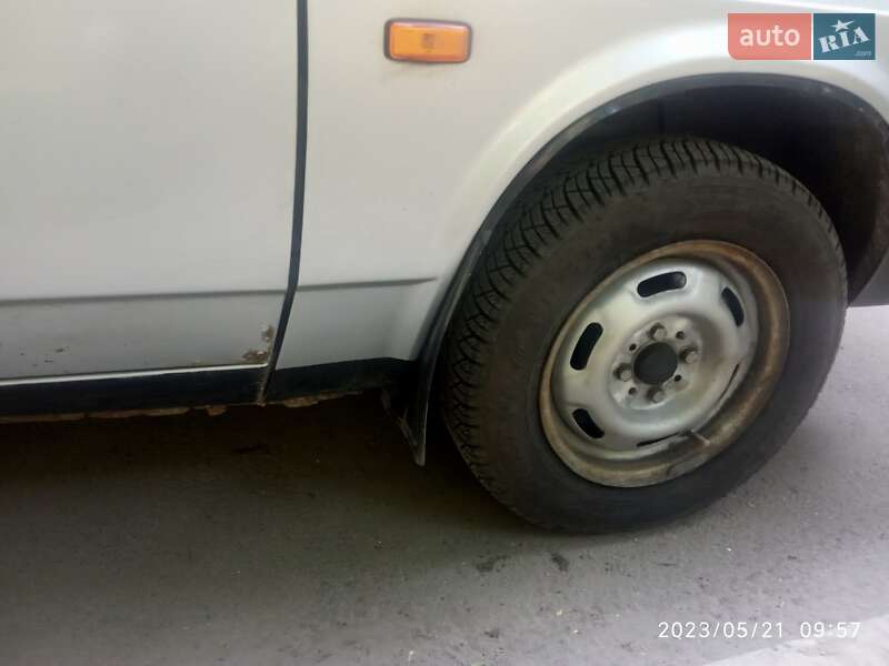 Хэтчбек ВАЗ / Lada 2109 2004 в Виннице