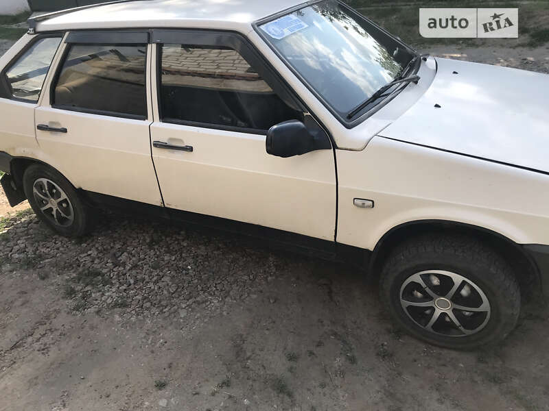 Хэтчбек ВАЗ / Lada 2109 1989 в Люботине