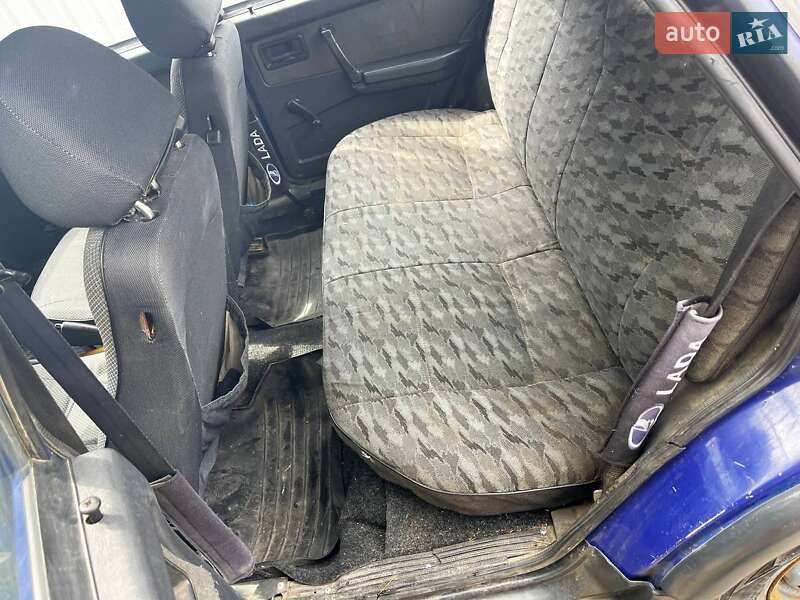 Хэтчбек ВАЗ / Lada 2109 2000 в Николаеве