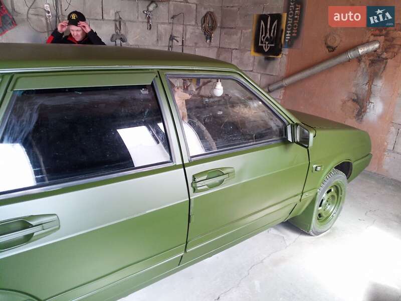 Хэтчбек ВАЗ / Lada 2109 1995 в Краматорске