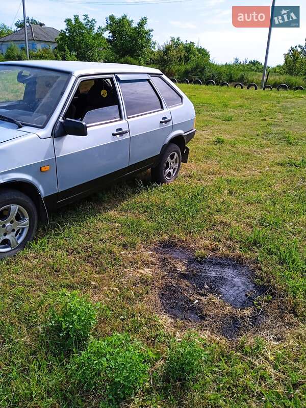 Хэтчбек ВАЗ / Lada 2109 2004 в 