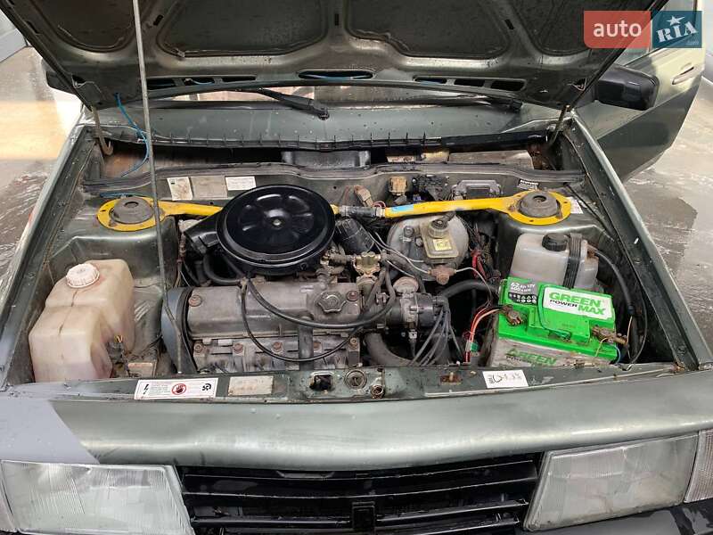 Хэтчбек ВАЗ / Lada 2109 1991 в Запорожье фото 8 Хэтчбек ВАЗ / Lada 2109 1991 в Запорожье