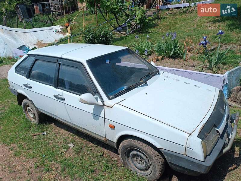Хэтчбек ВАЗ / Lada 2109 1993 в Каневе