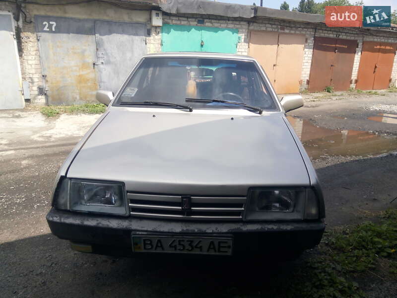 Хэтчбек ВАЗ / Lada 2109 1991 в Кривом Роге