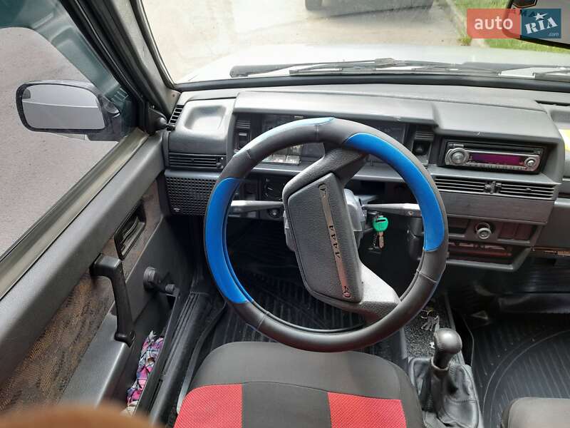 Хэтчбек ВАЗ / Lada 2109 2004 в Виннице