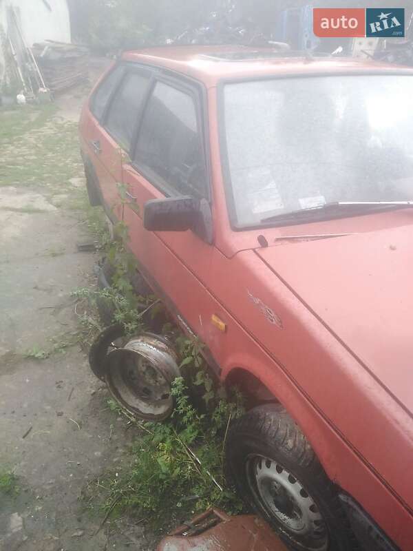 Хэтчбек ВАЗ / Lada 2109 1990 в Изяславе фото 3 Хэтчбек ВАЗ / Lada 2109 1990 в Изяславе