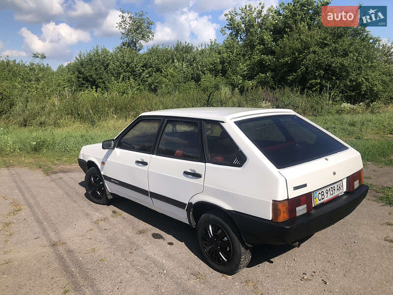 Хэтчбек ВАЗ 2109 1989 в 