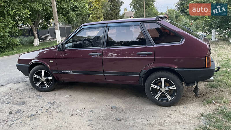 Хэтчбек ВАЗ / Lada 2109 1995 в Захарьевке