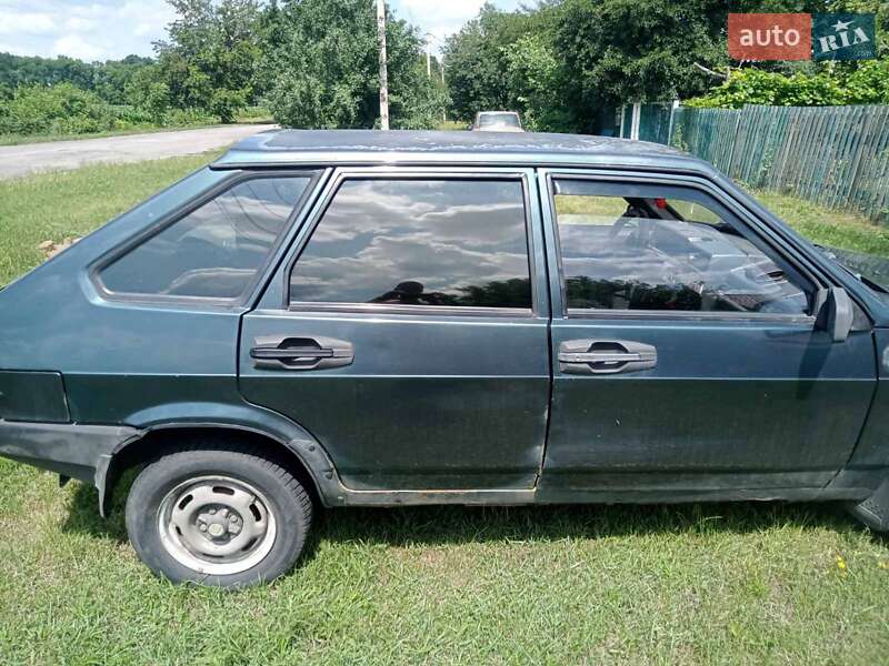 Хэтчбек ВАЗ / Lada 2109 2004 в Киеве