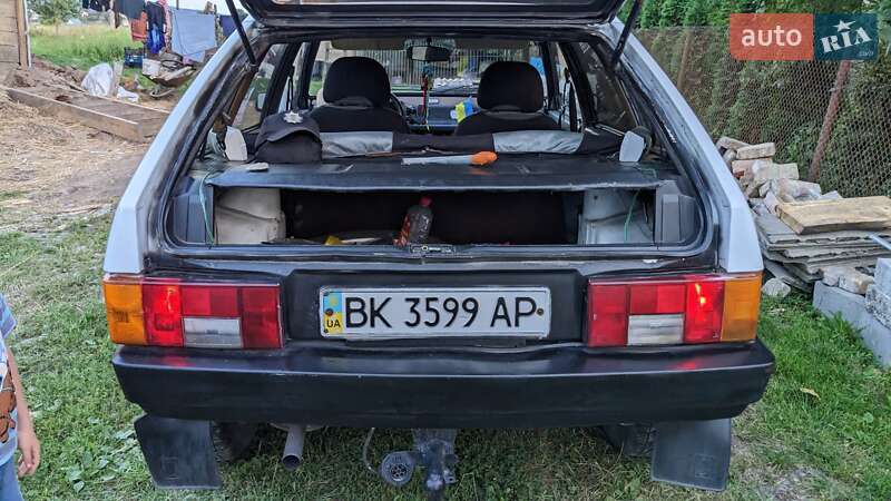 Хэтчбек ВАЗ / Lada 2109 1987 в Ровно фото 6 Хэтчбек ВАЗ / Lada 2109 1987 в Ровно