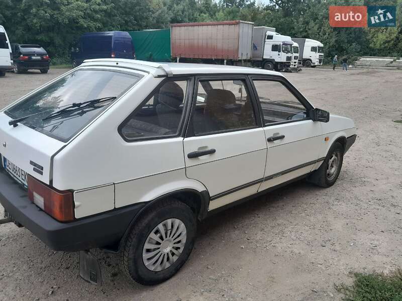 Хэтчбек ВАЗ / Lada 2109 1992 в Черновцах