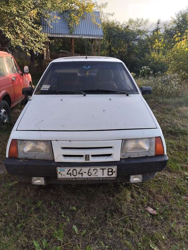 Хэтчбек ВАЗ / Lada 2109 1992 в Золочеве