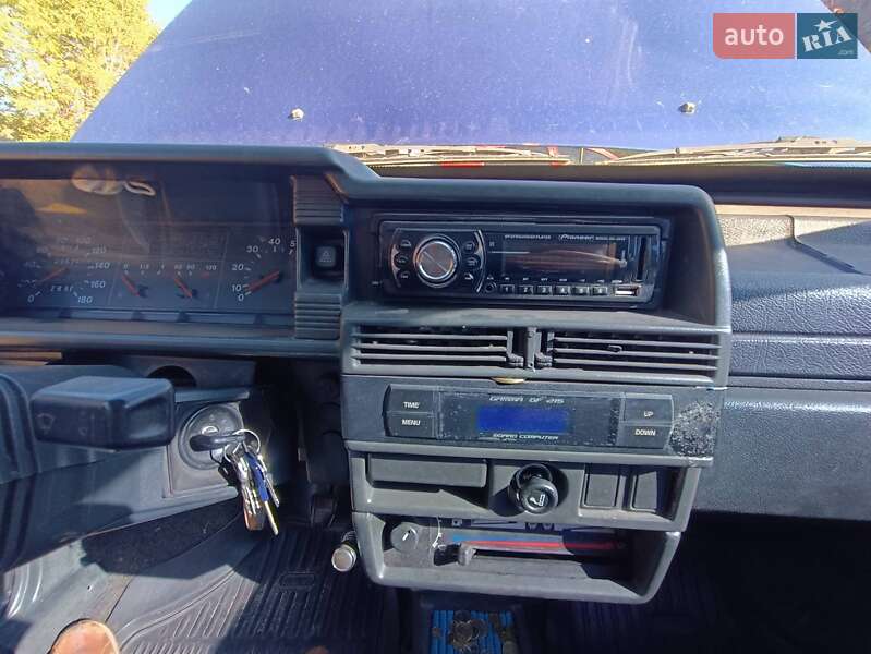 Хэтчбек ВАЗ / Lada 2109 2002 в Каневе