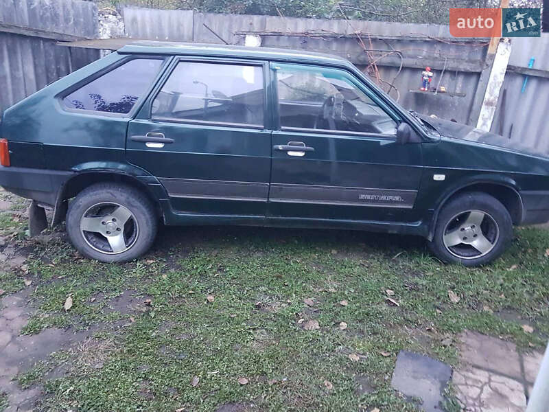Хетчбек ВАЗ / Lada 2109 2001 в Харкові