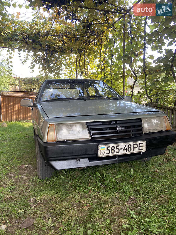 Хэтчбек ВАЗ / Lada 2109 1991 в Иршаве