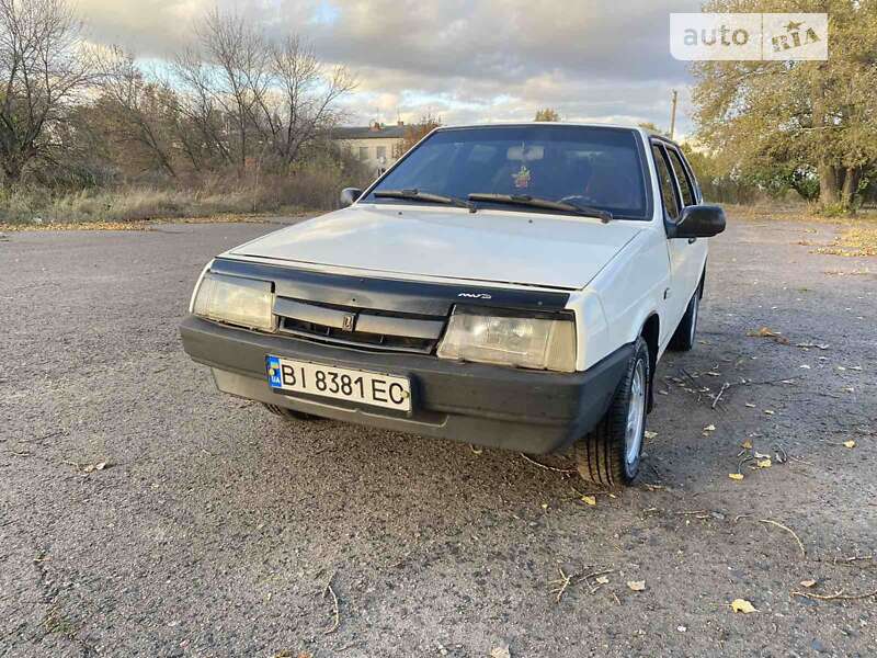 Хэтчбек ВАЗ / Lada 2109 1988 в Карловке