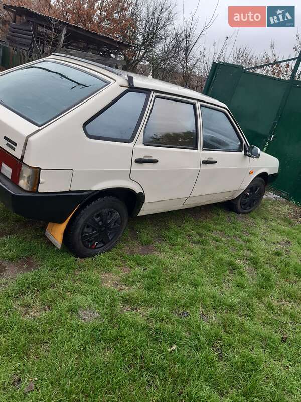 Хетчбек ВАЗ / Lada 2109 1994 в Кропивницькому фото 3 Хетчбек ВАЗ / Lada 2109 1994 в Кропивницькому