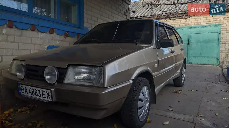 Хэтчбек ВАЗ 2109 1989 в 