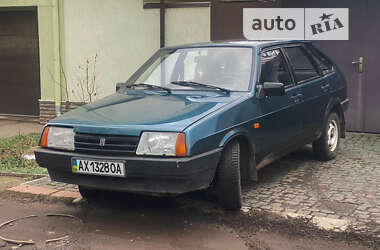 Хэтчбек ВАЗ / Lada 2109 2000 в Харькове