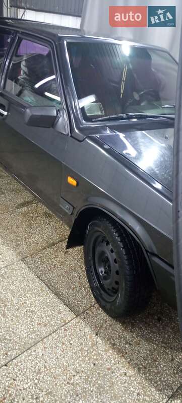 Хэтчбек ВАЗ / Lada 2109 2006 в Светловодске