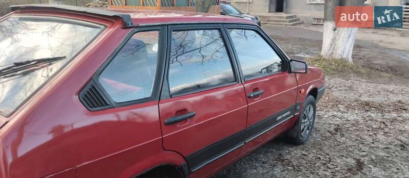 Хэтчбек ВАЗ / Lada 2109 1990 в Кривом Озере