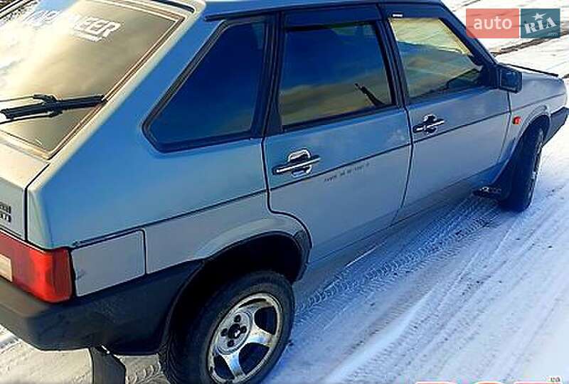 Хетчбек ВАЗ / Lada 2109 2003 в Могилів-Подільському