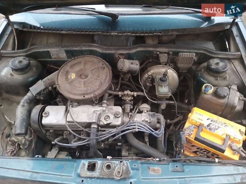 Хэтчбек ВАЗ / Lada 2109 2002 в Галиче