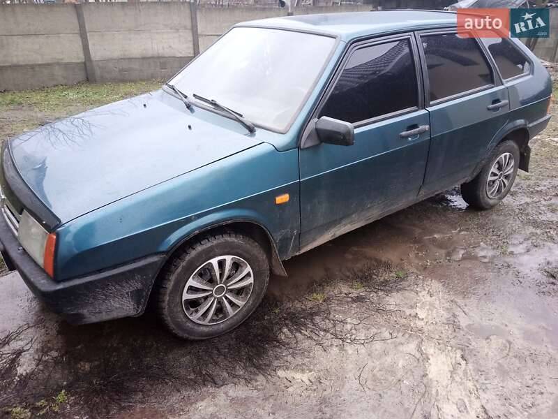 Хэтчбек ВАЗ / Lada 2109 2002 в Галиче