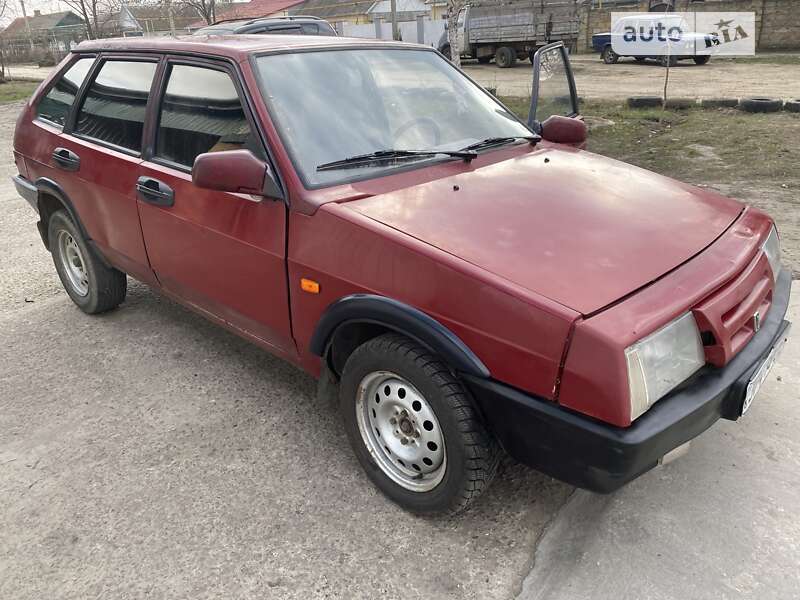 Хэтчбек ВАЗ / Lada 2109 1996 в Беляевке
