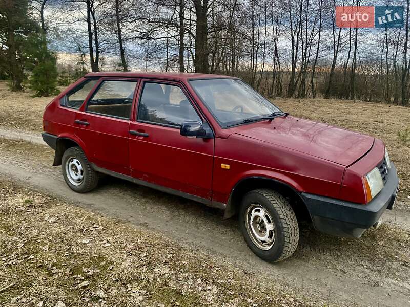Хэтчбек ВАЗ / Lada 2109 1988 в Ахтырке