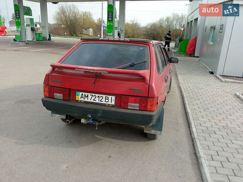 Хетчбек ВАЗ / Lada 2109 1998 в Коростені