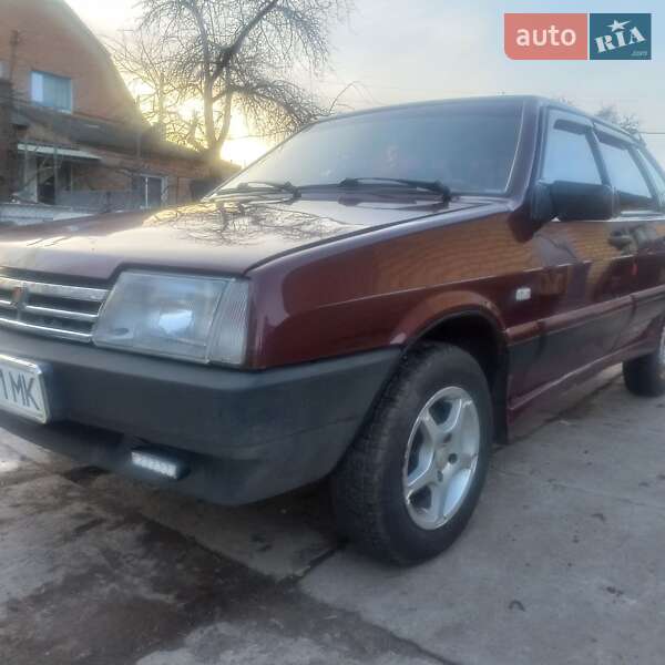 Хэтчбек ВАЗ / Lada 2109 2008 в Изюме фото 2 Хэтчбек ВАЗ / Lada 2109 2008 в Изюме
